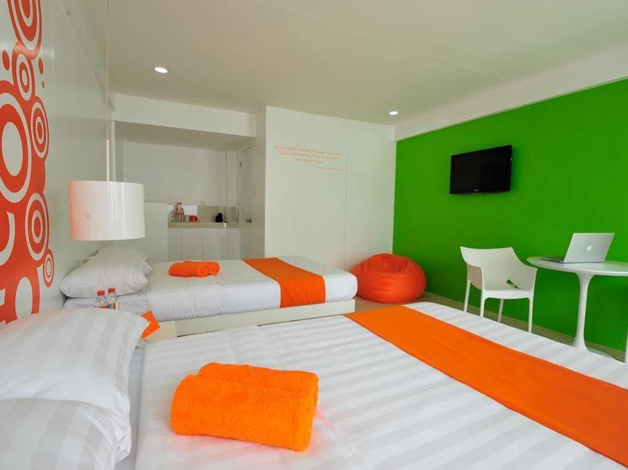 Islands Stay Hotels - Uptown Cebu Esterno foto