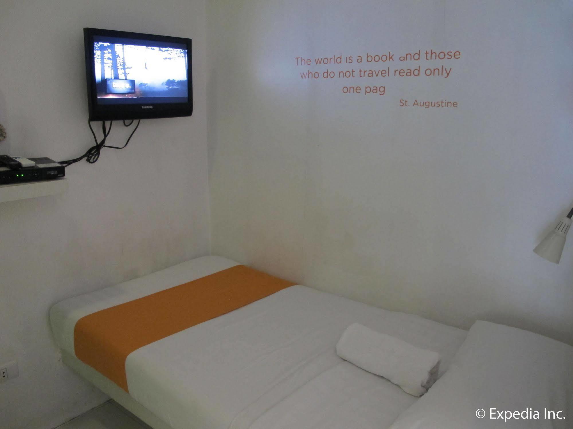 Islands Stay Hotels - Uptown Cebu Esterno foto