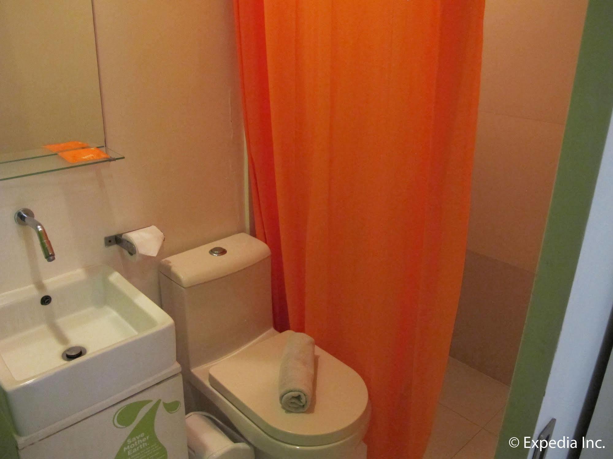 Islands Stay Hotels - Uptown Cebu Esterno foto