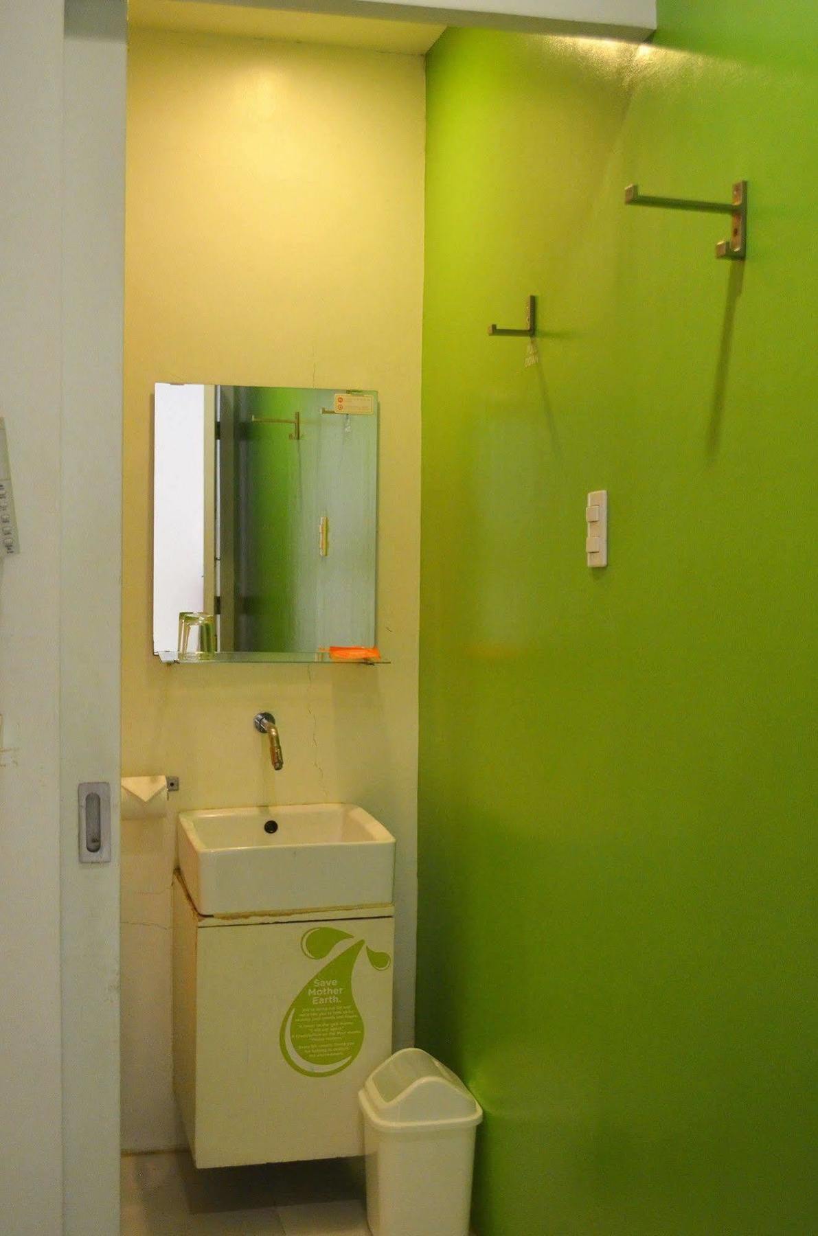 Islands Stay Hotels - Uptown Cebu Esterno foto