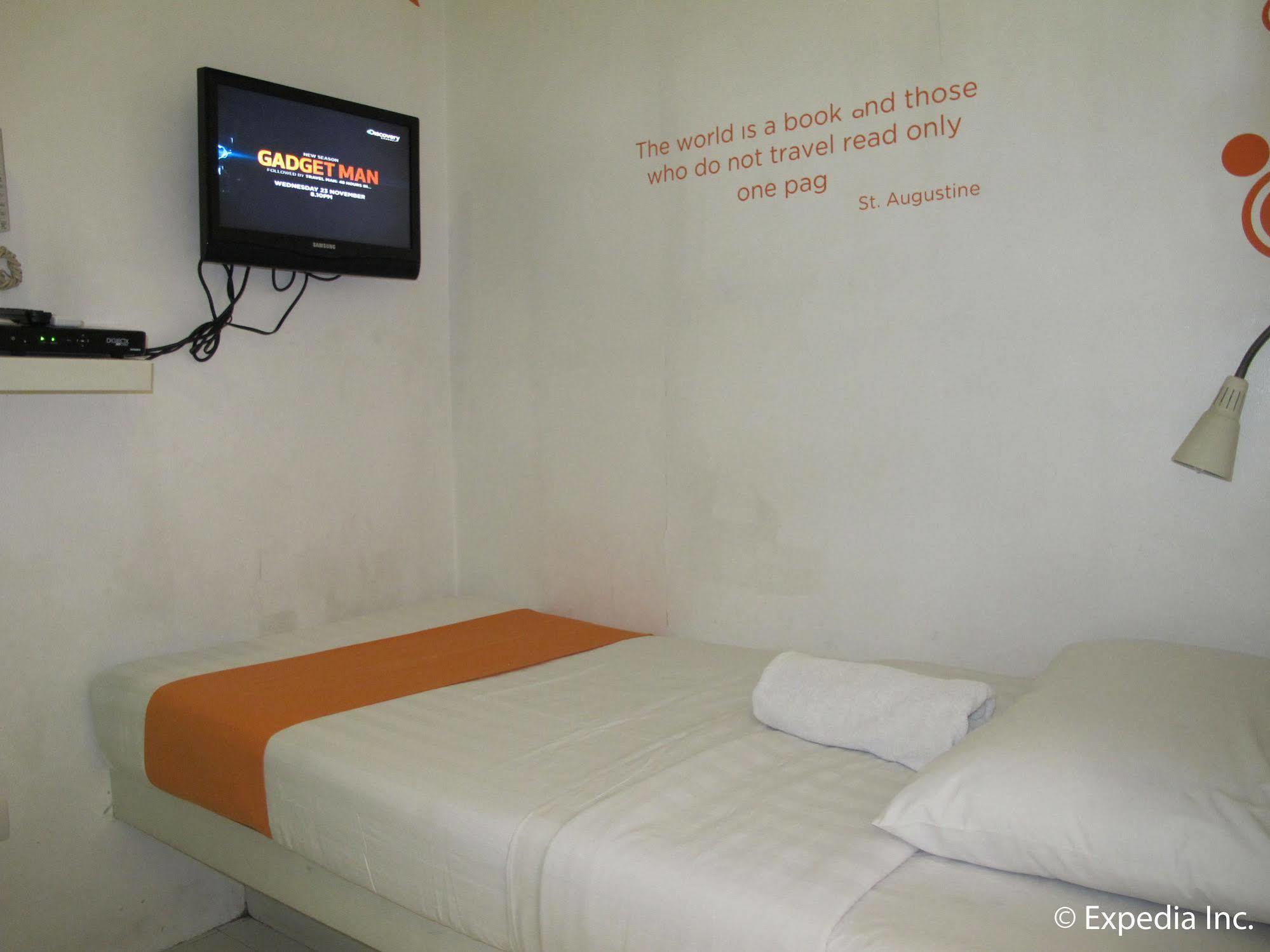 Islands Stay Hotels - Uptown Cebu Esterno foto